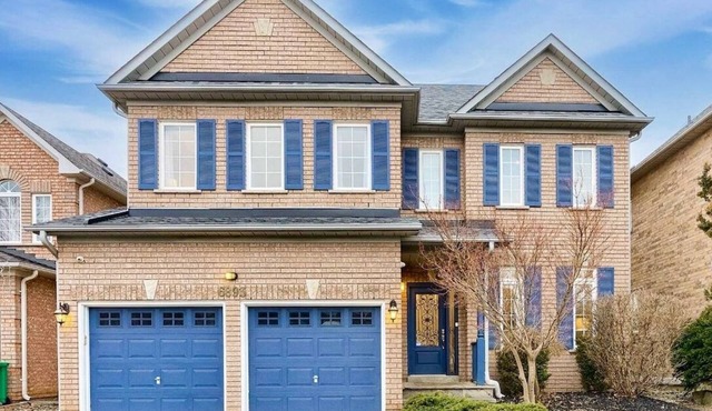 Spacious 5BR Firepit, Free Parking, Near Airport