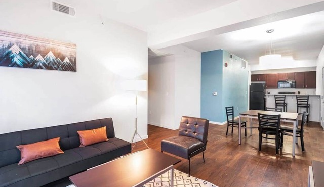 Spacious Apartment Central to All with Gym