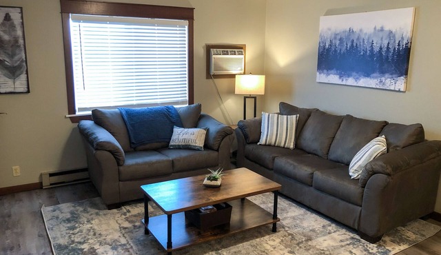 Spacious Northern Black Hills Couples Retreat - Perfect Vacation Get Away