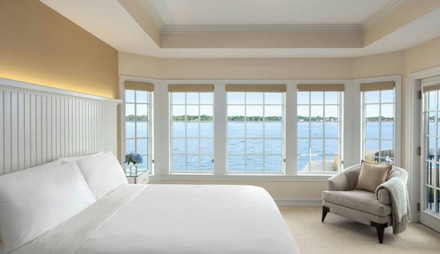 St. Clair Inn in St. Clair