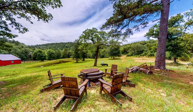 Stone Cabin with a Pond & Water Access - Firepit, Dog-Friendly