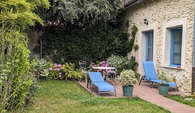 Stone studio in the grounds of "La Closerie" guest house