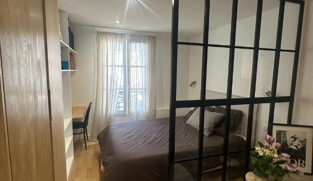 Studio champs Elysée