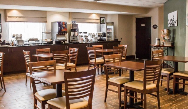 Suburban Studios Johnstown - Richland Town Center