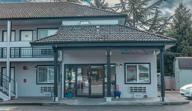 Sumner Motor Inn