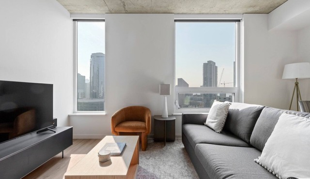 Sunlit South Lake Union 1BR w/W/D & Roof, nr Lake Union, by Blueground