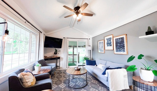 The Bailey House - 4 Bedroom Luxury Comfort Downtown Sioux Falls