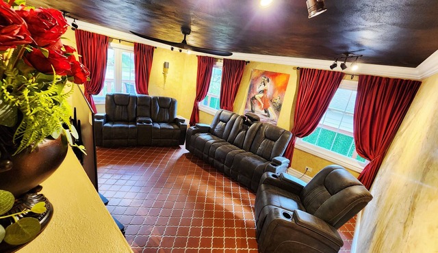 Three Kings Chicago - a unique royal experience, comfort of cloud beds!