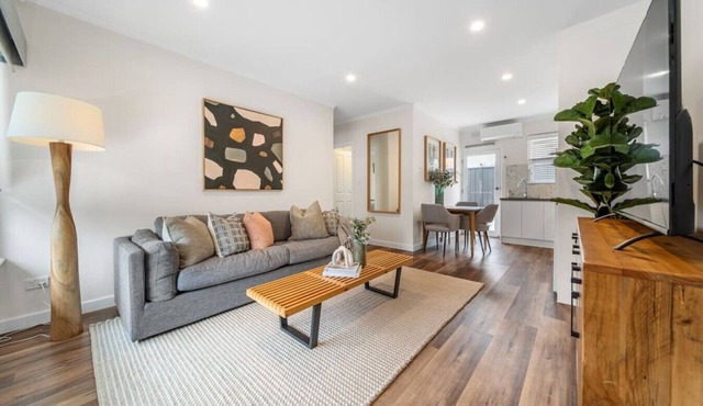 Three Tea House — Relaxed Living in Mile End