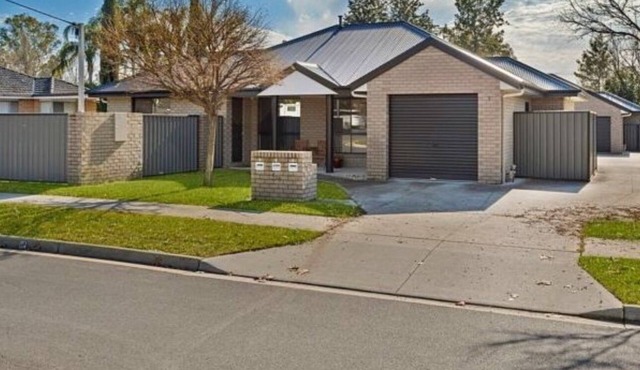 Tranquil Pet friendly, close to the airport, free NBN and Netflix!