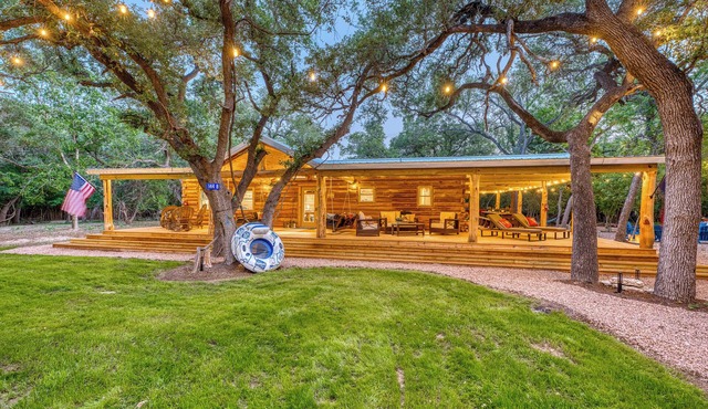 Ultimate Riverfront Retreat! Blanco Family Cabin