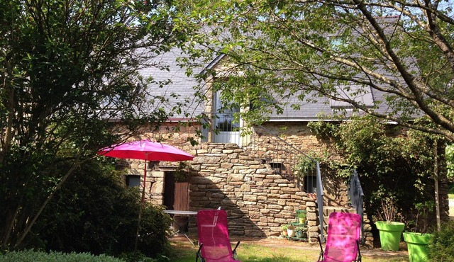 Very nice accommodation in an old farmhouse 20 minutes from Vannes