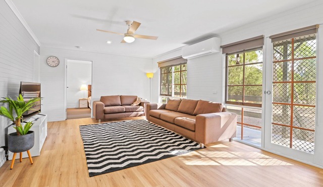 Wararipa - located just a stone's throw away from the breathtaking Lake Eildon.