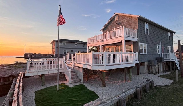 Waterfront Delaware Bay Escape