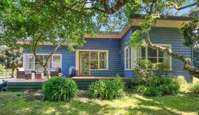 Whispering Waters: Family-Friendly Cottage Rental in Tanybryn with Nearby Waterfalls
