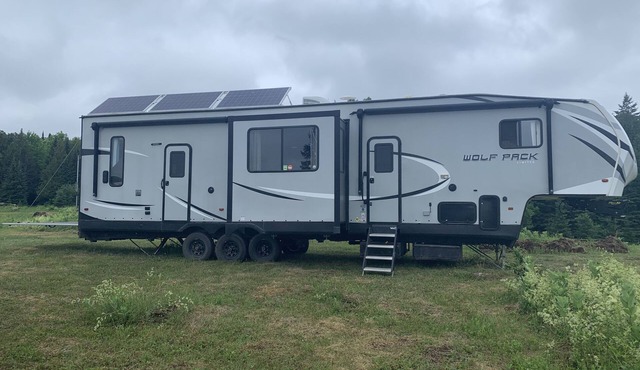 Wolf pack for rent in the prairie with 2 person hot tub