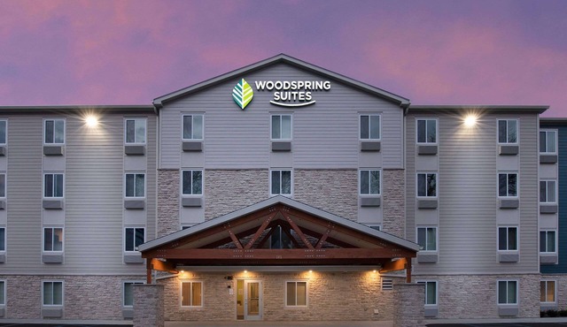 WoodSpring Suites Williston