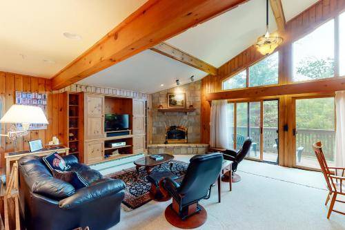 Bromley Mountain Apartment | 129 m² Apartment ∙ 3 bedrooms ∙ 6 guests
