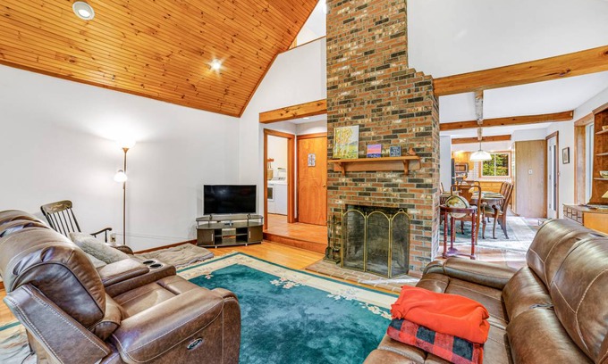 South Londonderry House | 144 m² House ∙ 4 bedrooms ∙ 8 guests