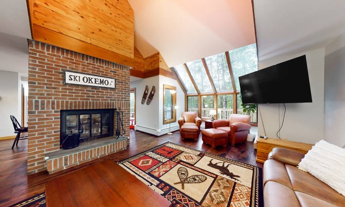 Ludlow Condo | 198 m² Condo ∙ 3 bedrooms ∙ 8 guests