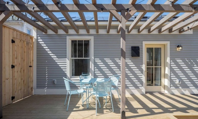 New North End Cottage | Brand New Cottage with Deck & Pergola - Fully Registered & Licensed