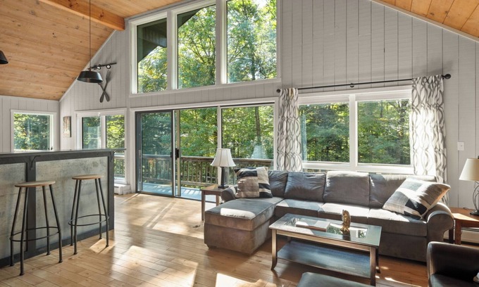 Moscow House | Central location, gorgeous private deck!