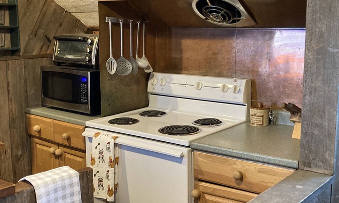 Stratton Mountain Apartment | Charming 1 bedroom apartment located 3 minutes from Stratton!