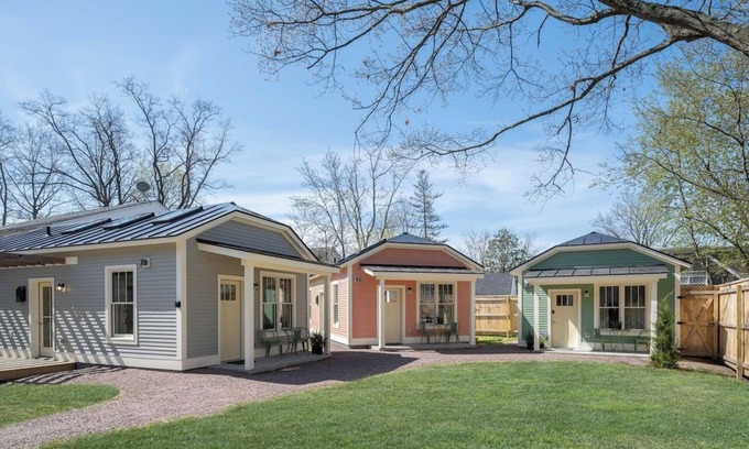 New North End House | Charming Bungalow + 3 Cottages Near Park & Beaches - Fully Registered & Licensed