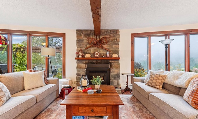 Stowe Hollow House | Stowe Hollow: 4 br, gas fireplace, pond, hot tub & views!