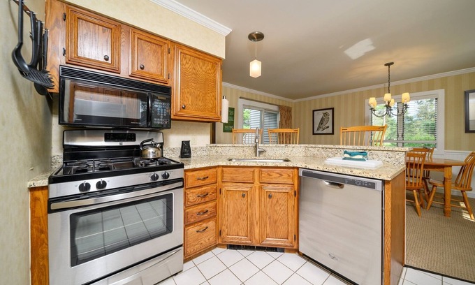 Stowe Area House | Stoweflake 3BR Townhouse with Resort Amenities