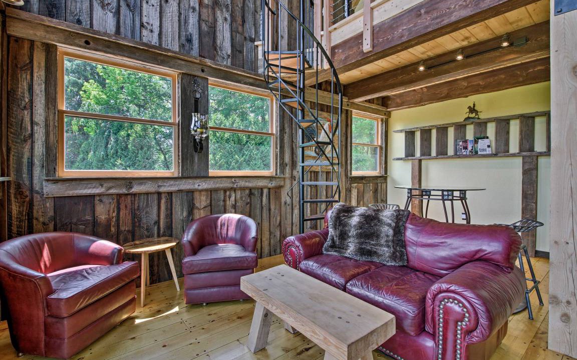 Photo of Livingroom in Putney