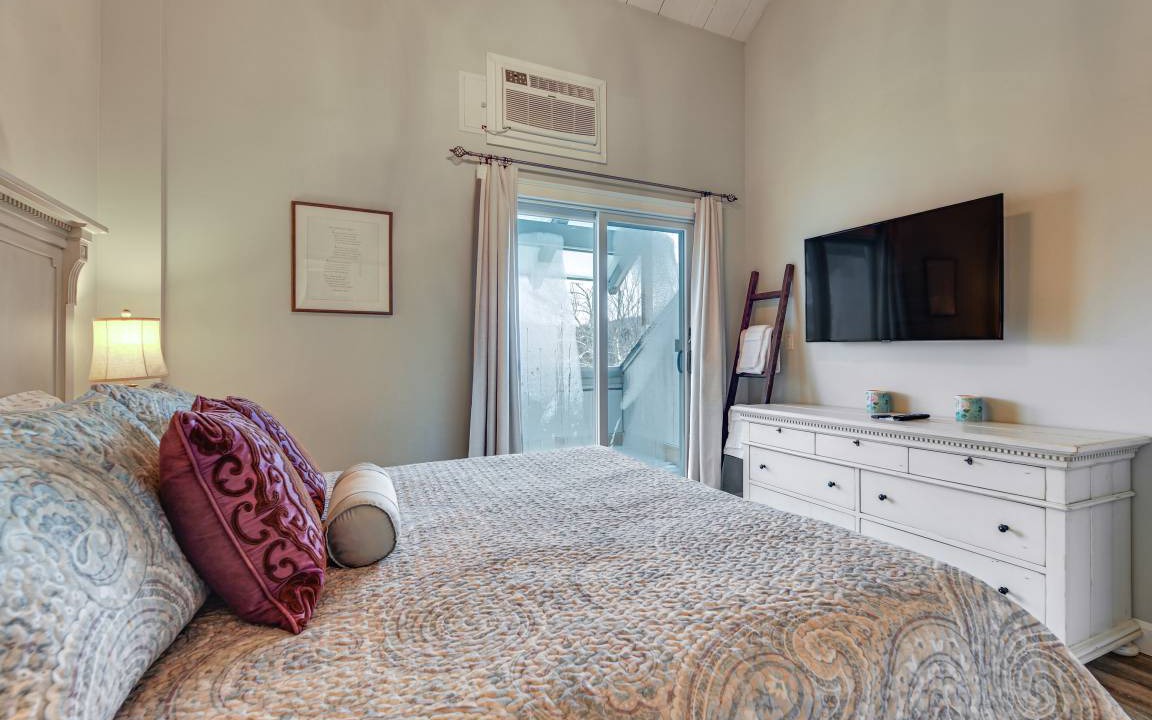 Photo of Bedroom in Warren