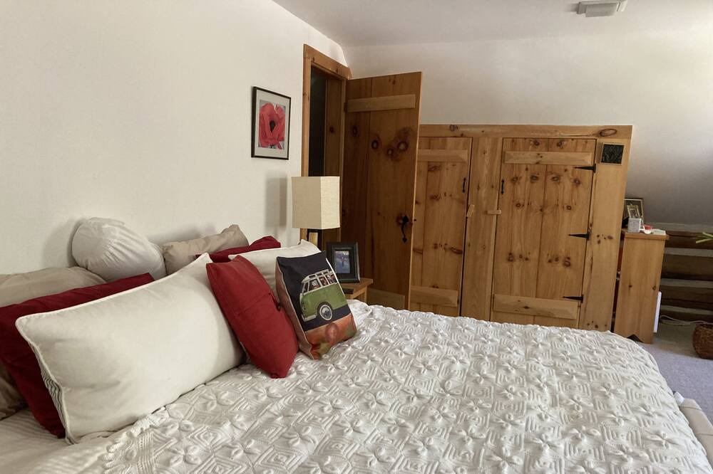 Photo of Bedroom in Clarendon