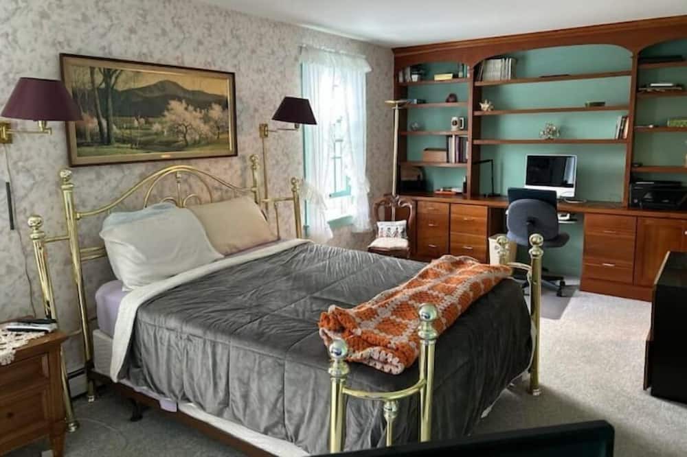 Photo of Bedroom in West Townshend