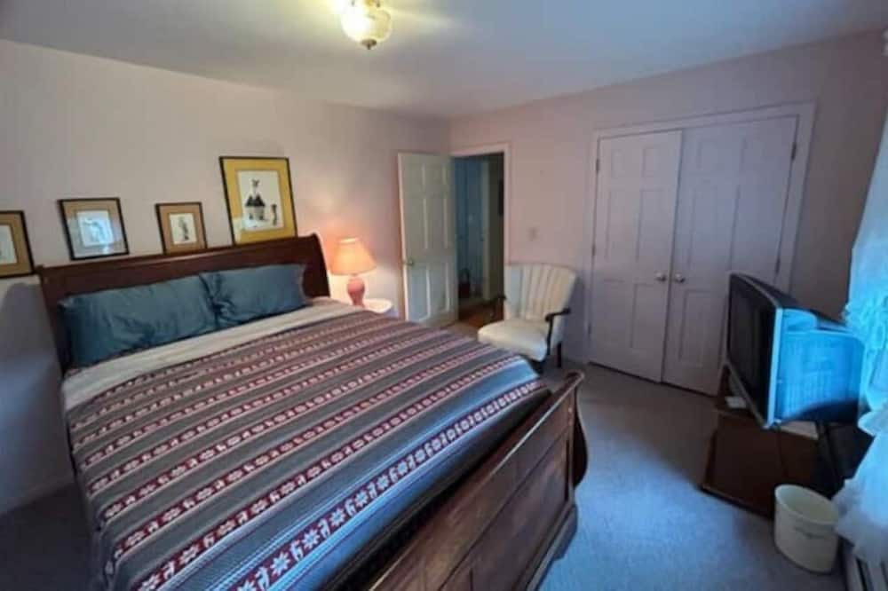 Photo of Bedroom in West Townshend