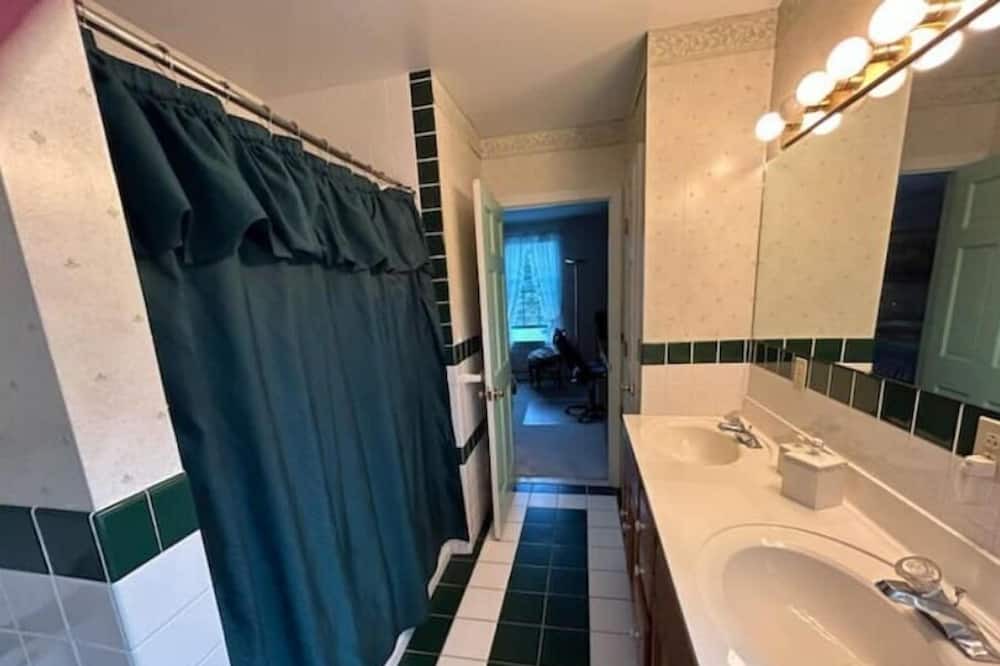 Photo of Bathroom in West Townshend