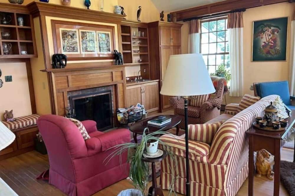 Photo of Livingroom in West Townshend
