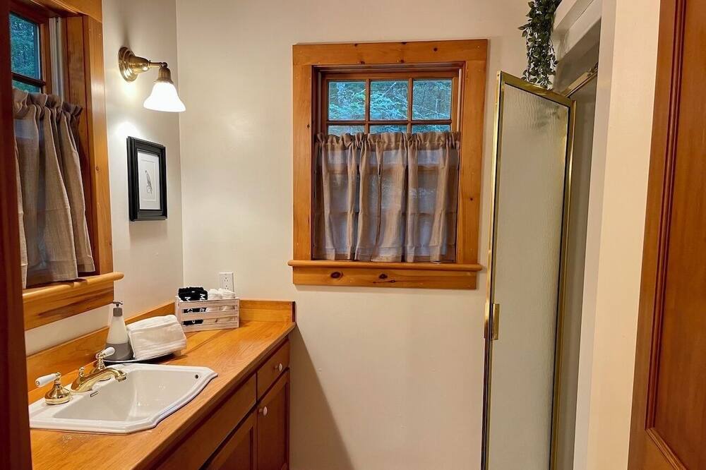 Photo of Bathroom in Middletown Springs