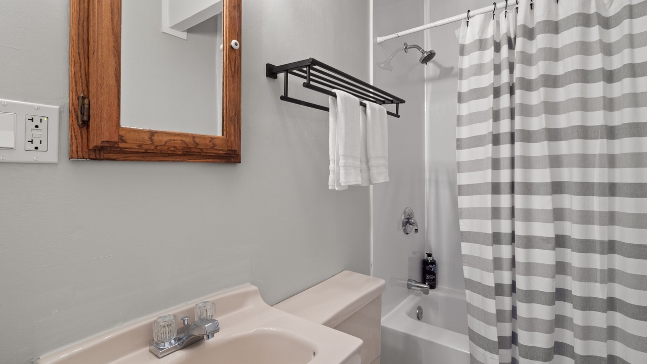 Photo of Bathroom in Warren