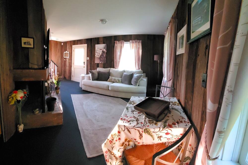 Photo of Bedroom in Danby