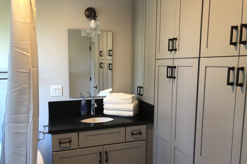 Photo of Bathroom in Middlebury - Warren