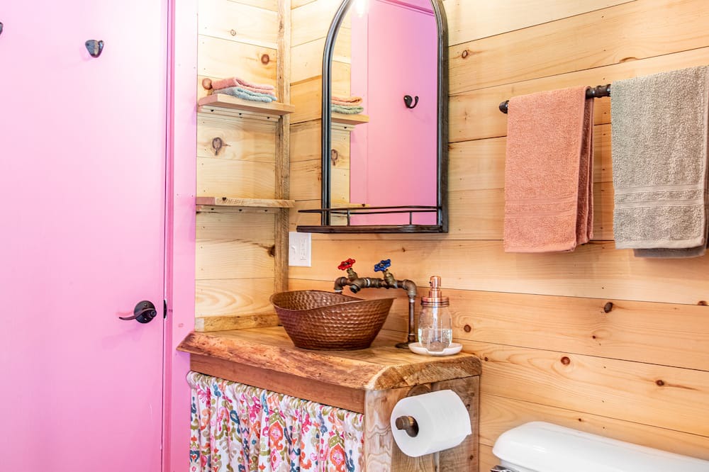 Photo of Bathroom in Roxbury