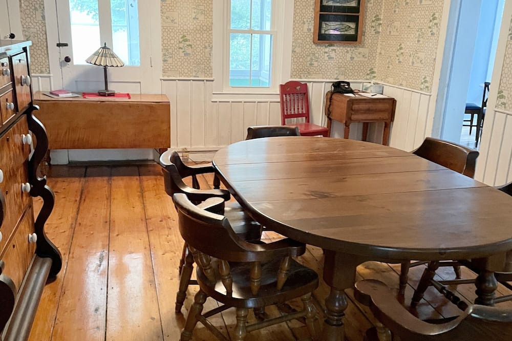 Photo of Livingroom in Bakersfield