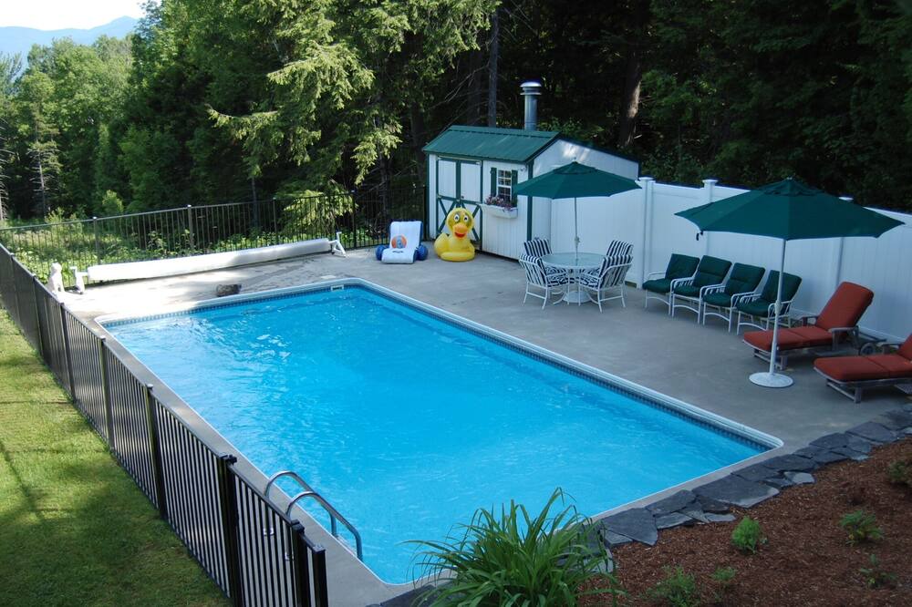 Photo of Outdoor in Stowe Hollow