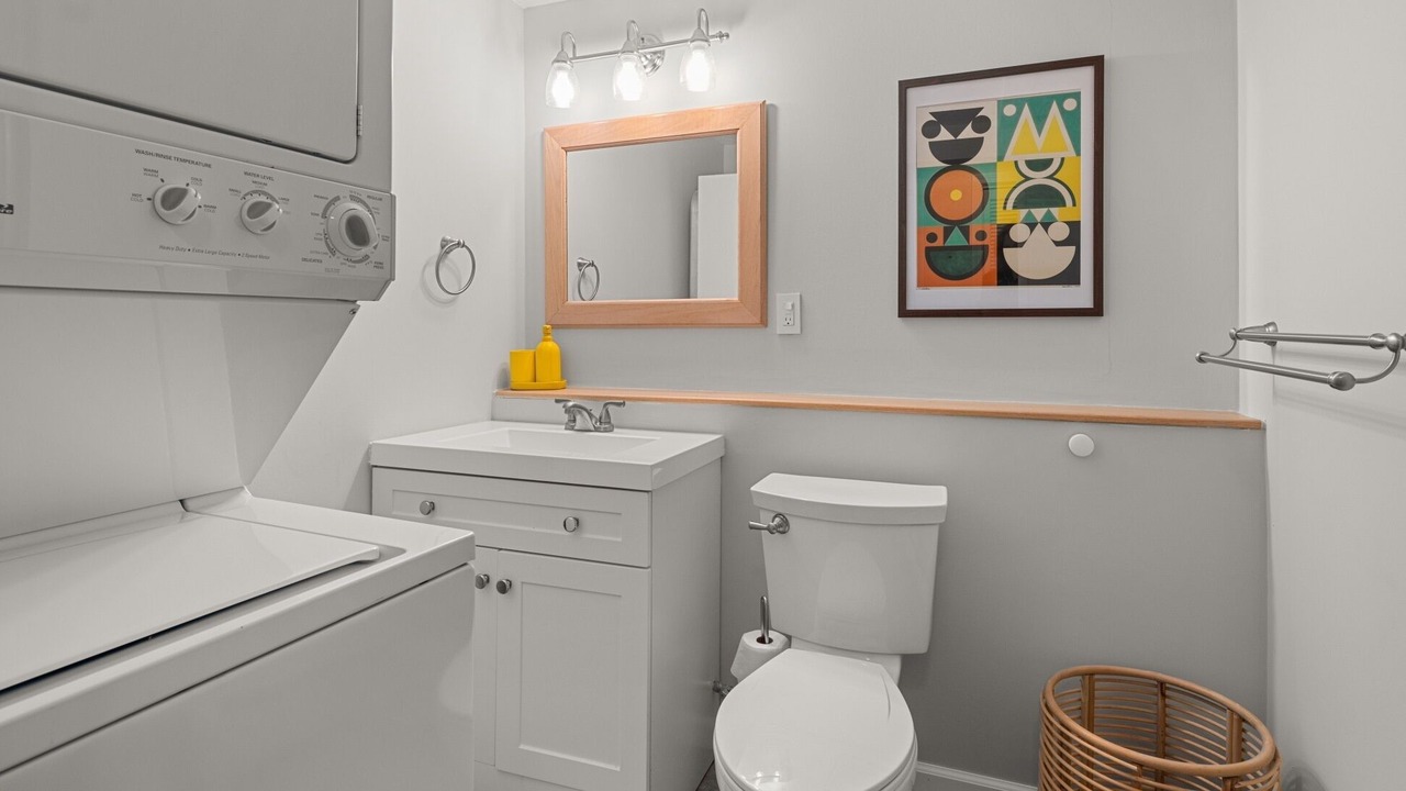 Photo of Bathroom in Warren