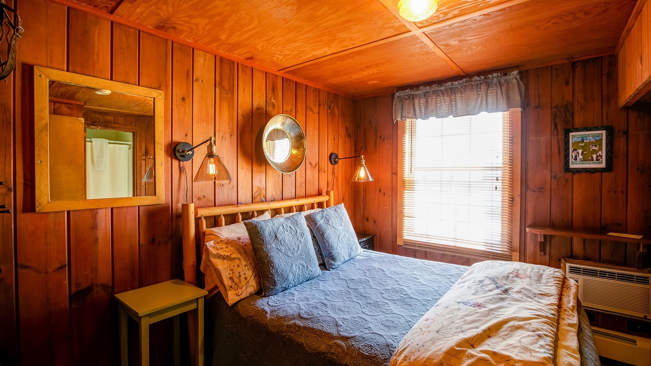 Photo of Bedroom in Stowe Area