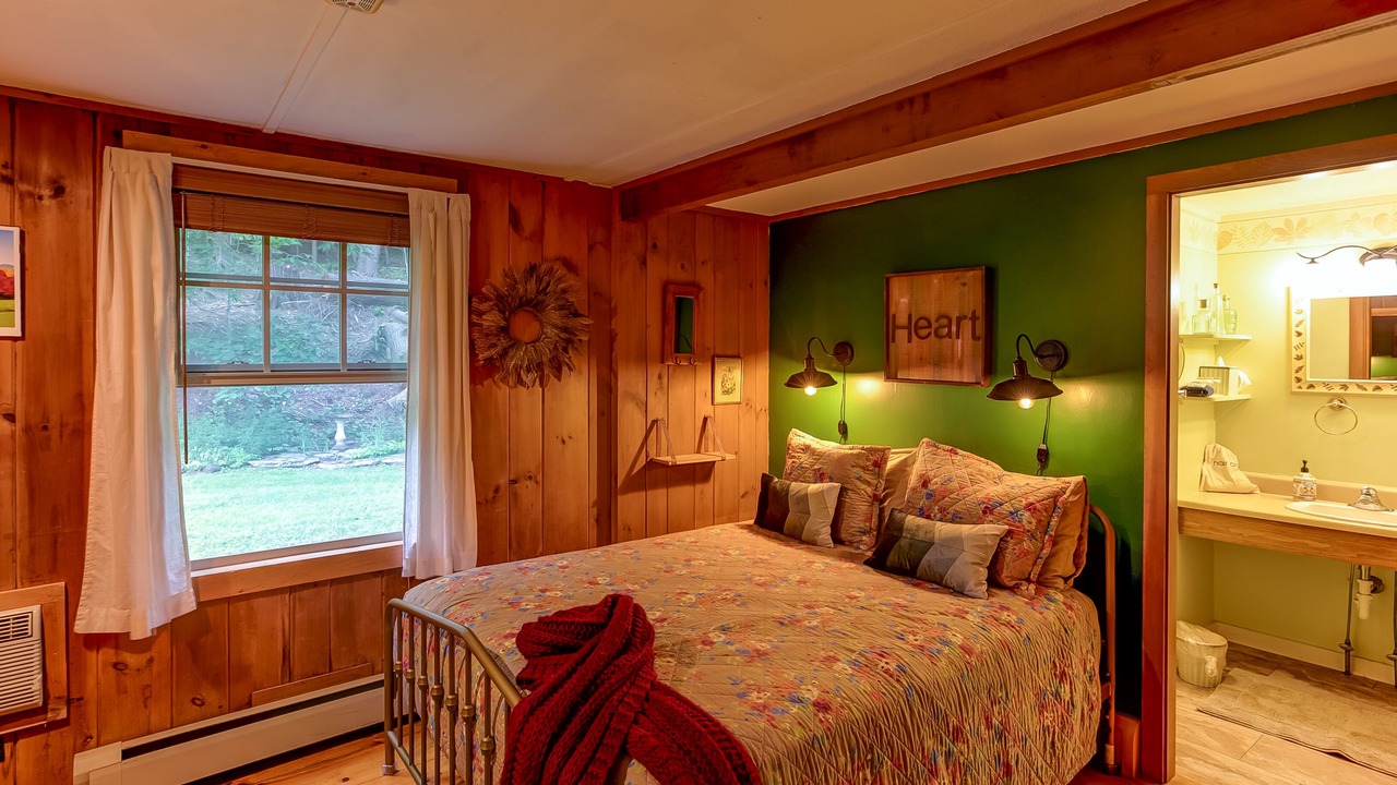 Photo of Bedroom in Stowe Area