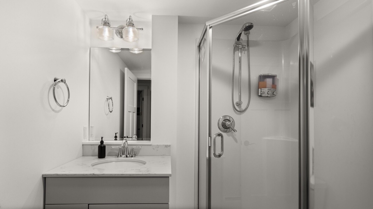 Photo of Bathroom in Warren