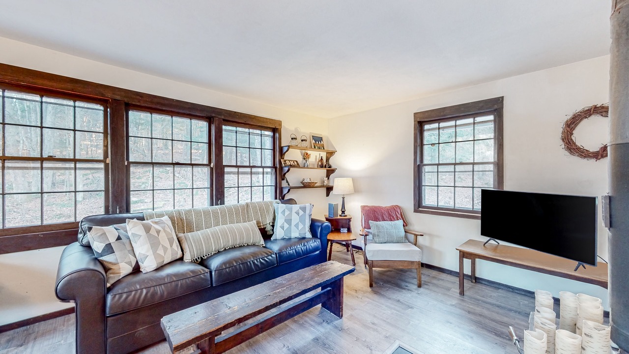 Photo of Livingroom in Ira