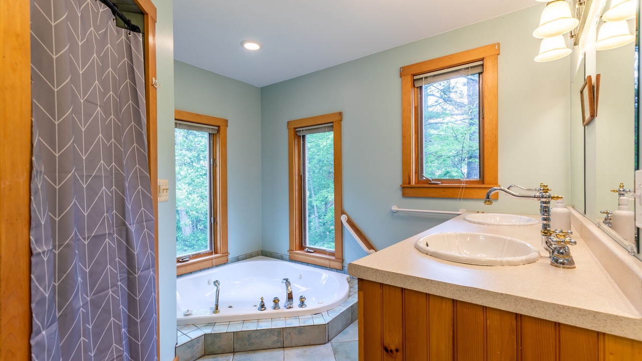 Photo of Bathroom in South Londonderry